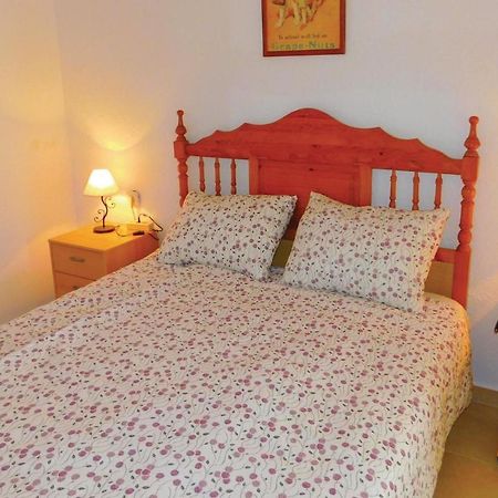 Cozy Apartment In Torrevieja-La Mata With Kitchen Luaran gambar