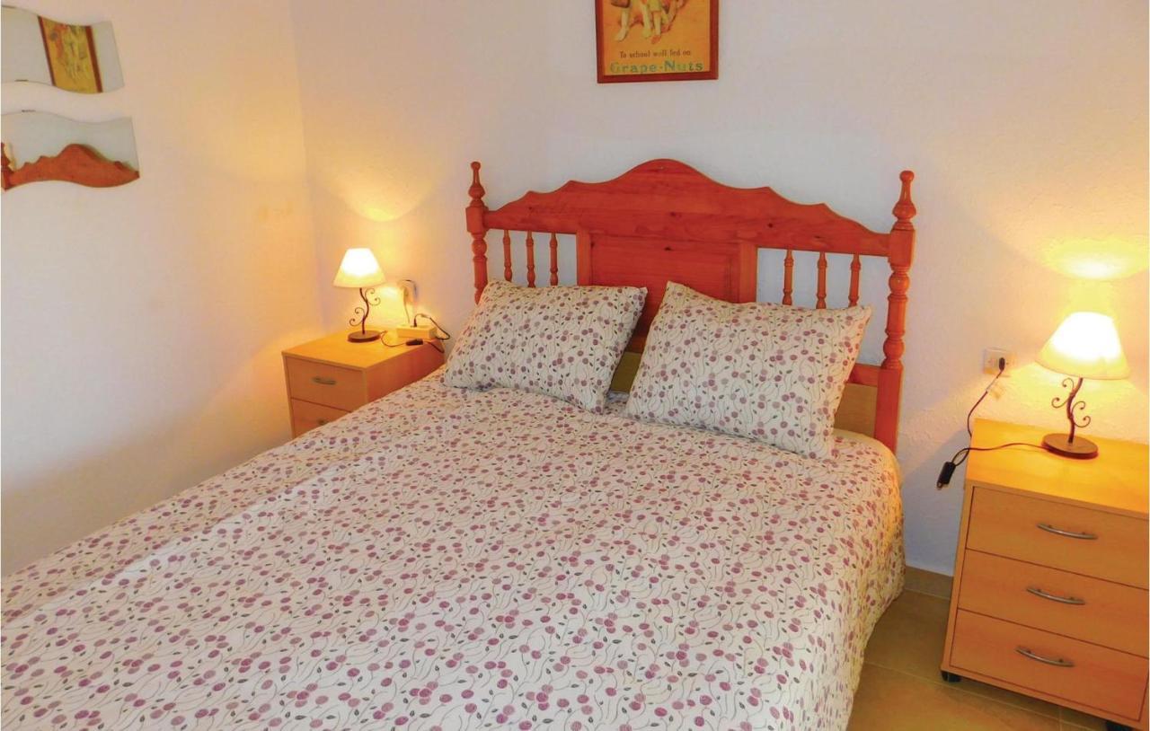 Cozy Apartment In Torrevieja-La Mata With Kitchen Luaran gambar