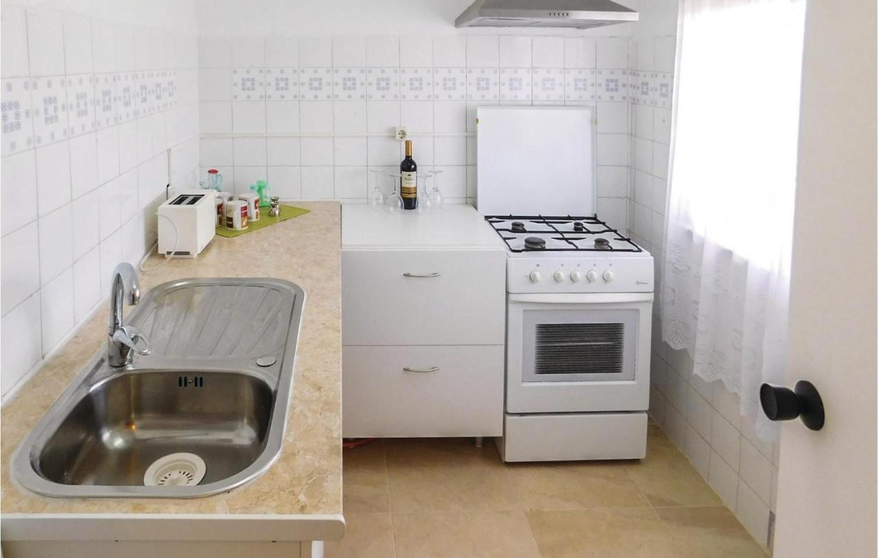 Cozy Apartment In Torrevieja-La Mata With Kitchen Luaran gambar